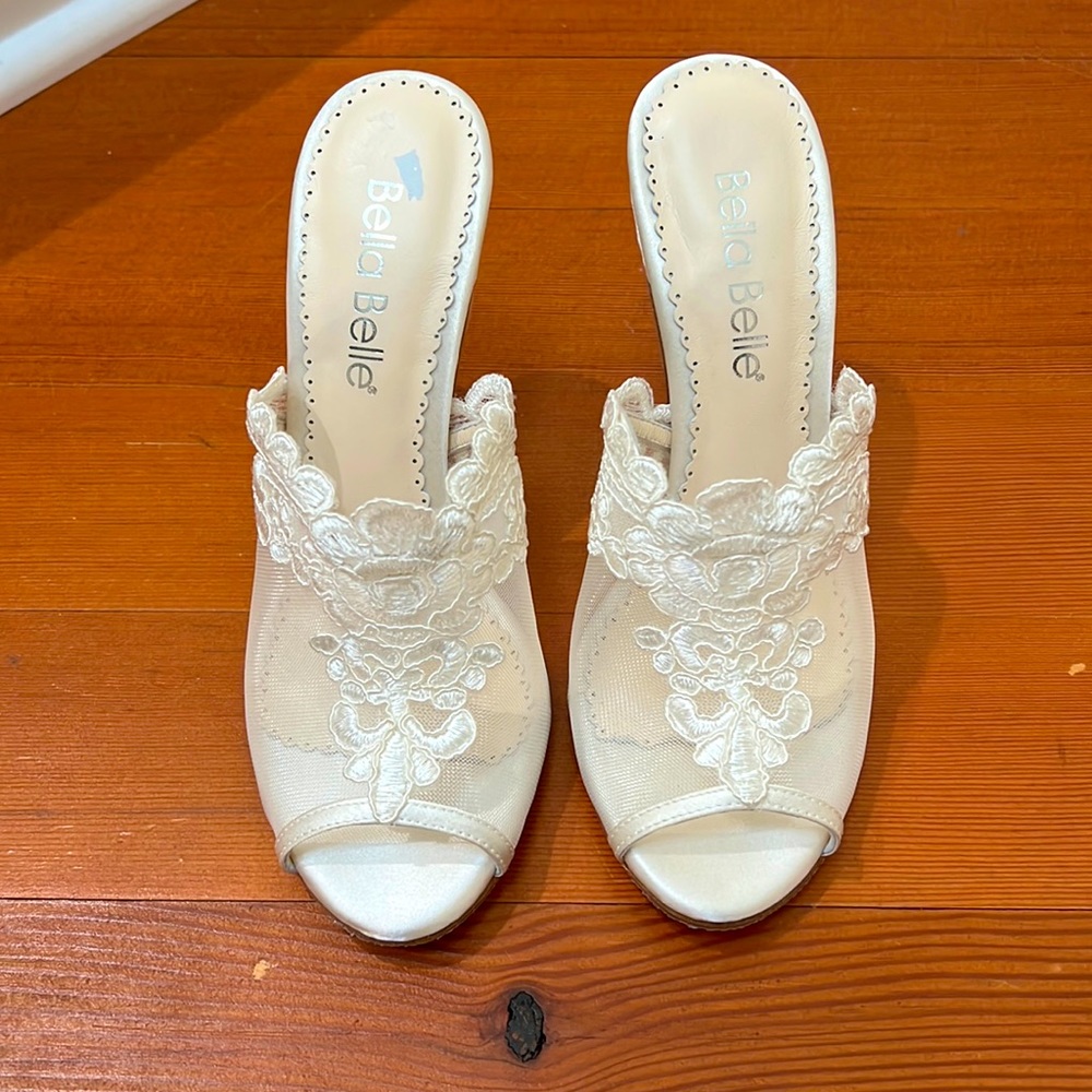 Size 5 Bella Belle BHLDN Anthropologie Natalie ivory bridal heel NWOT
